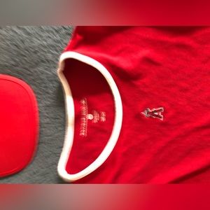 Angel’s sleeveless shirt